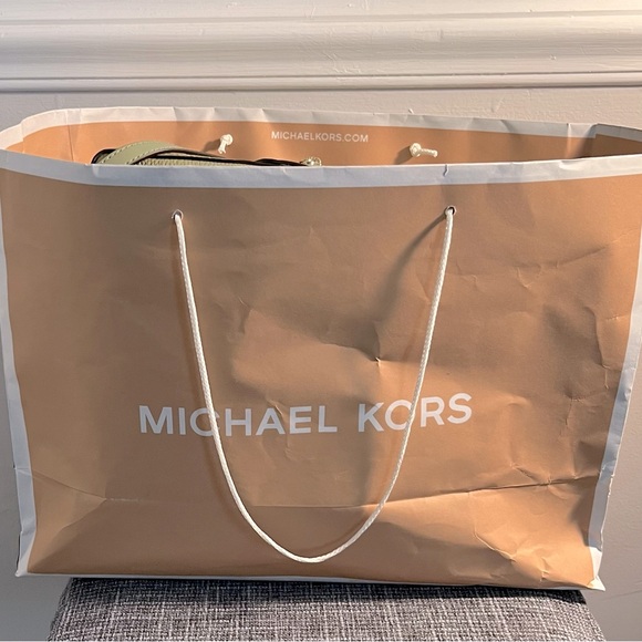 NWT and BAG MICHAEL KORS (JAYCEE) Medium Backpack. COLOR:LIGHT SAGE (GIFT READY) - Picture 8 of 11